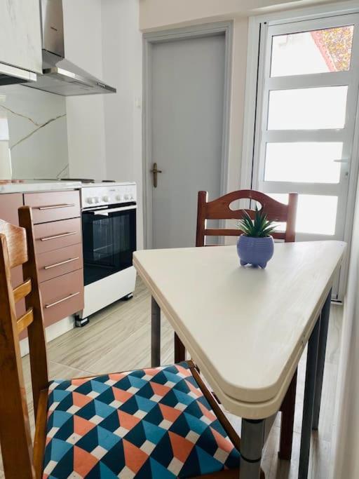 דירות פאטרה Modern 2Br Near Centre -5Min Wlk מראה חיצוני תמונה